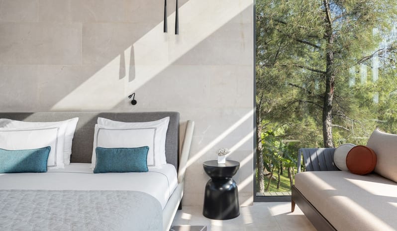 LUJO BODRUM FORES ROOM  BED